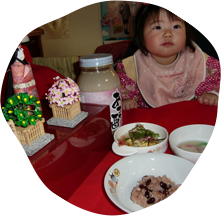 娘はまだ離乳食でしたが、ケーキは食べました 初節句体験談