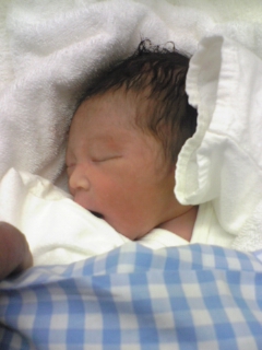 生まれたばかりの息子 私の出産ドキュメント 生まれたばかりの息子 私の出産ドキュメント