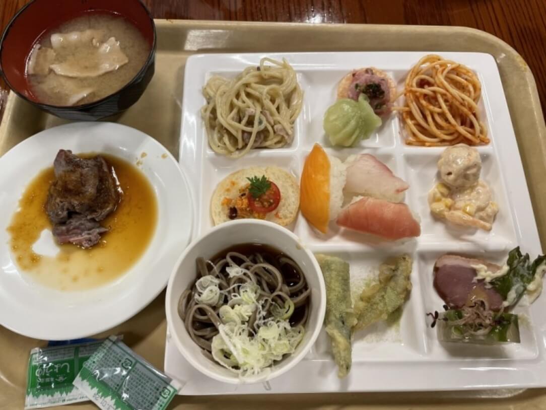 夕食バイキング
