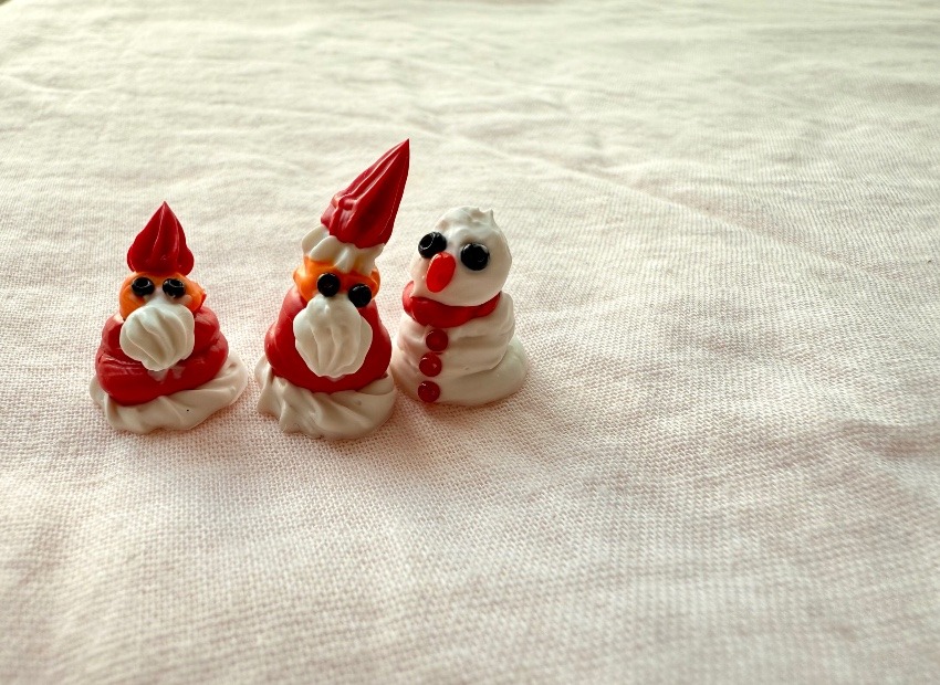 ホイップデコのサンタ＆雪だるま