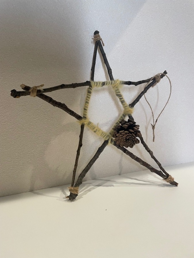 公園で拾った材料で