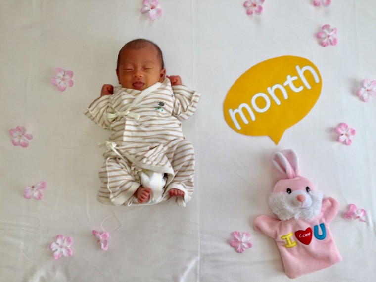 1ヶ月記念 生後0歳1ヶ月 28日目 の写真 ベビカム成長記録 妊娠 出産 育児に関する総合情報サイト ベビカム