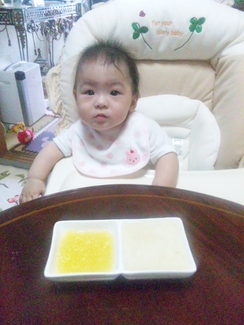 ずぼら母ちゃんの離乳食 １回食 アルバム 朱色 のあの日あの時 妊娠 出産 育児に関する総合情報サイト ベビカム