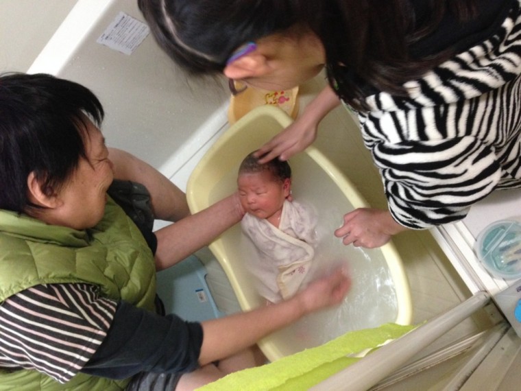 お姉ちゃんが沐浴してくれます！
