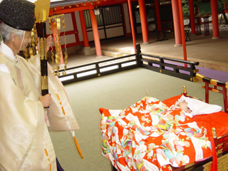06年7月13日生田神社へお宮参り 日記 みぞともさんのブログ 妊娠 出産 育児に関する総合情報サイト ベビカム 06年7月13日生田神社へお宮参り 日記 みぞともさんのブログ 妊娠 出産 育児に関する総合情報サイト ベビカム