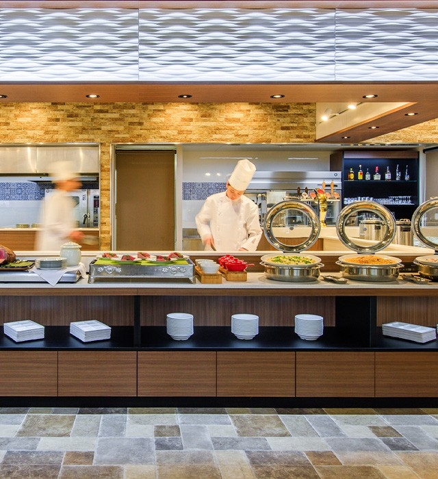 ホテルグリーンプラザ東条湖『「東条湖おもちゃ王国」入園券付きファミリールームペア宿泊券（1泊2食付き）』