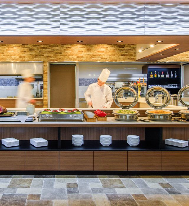 ホテルグリーンプラザ東条湖『「東条湖おもちゃ王国」入園券付きファミリールームペア宿泊券(1泊2食付き)』